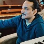 Tanishk Bagchi Instagram - Kayyi lambi raatein kaati hai to make it where we are today. And I think it’s time for an anthem that fits this dil ki more maangne waali feeling, right? What say @anupammittal.me? Stay tuned! 💙 #yehdilmaangemore #comingsoon