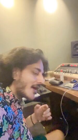 Tanishk Bagchi Instagram - Thanks for loving #liger #aafat 🤘🤘to the entire team…
@zarakhan @azeemdayani @therashmivirag
