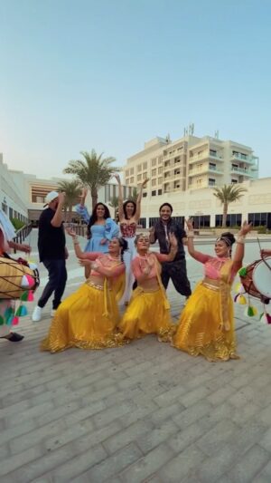Tanishk Bagchi Instagram - Jug Jugg Jeeyo Abu Dhabi w @iifa 
@zarakhan @aseeskaurmusic @ashkinglive 🔥

@karanjohar @apoorva1972 @anilskapoor @neetu54 @varundvn @kiaraaliaadvani @mostlysane @manieshpaul @raj_a_mehta @rishiwrites @gippygrewal @mainhoonromy @azeemdayani @boscomartis @dharmamovies @viacom18studios @tseries.official