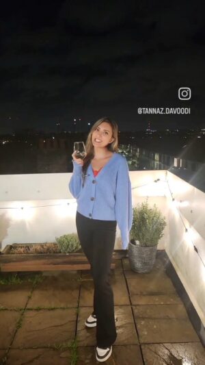 Tannaz Davoodi Instagram - 2023 has been an incredible year...
With ups and downs 
But I'm so grateful 
Thank you all so much for making my year so magical✨️
Let's make 2024 even more special 🙏🏻

Stay healthy and happy 
Love you all

♡
♡
♡
♡
♡

#happynewyear #newyear #2023 #2024 #jamaljamloogirl #tannaz #persian #persiangirl #irani #iraniangirl #iranian