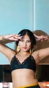 Tannaz Davoodi Instagram - It's been a very long time 🇮🇳❤️ But be ready cause more bollywood reels will be coming soon 😊 ♡ ♡ ♡ ♡ ♡ ♡ #bollywoodsongs #bollywood #bollywoodstyle #bollywooddance #bollywoodmovies #love #indian #bollywoodactress #India #Deewane #jacquelinefernandez #akshaykumar #emraanhashmi #Selfiee #dance #dancer #dancing #dancereel #dancereels #reelsinstagram #reels #dancevideo #fashion #brunette #blonde #bollywoodlovers #unitedkingdom #london London, United Kingdom