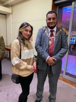 Tannaz Davoodi Instagram - Couple months ago I got the opportunity to perform for the mayor of Barking.
I had such a fun time performing💃

*
*
*
*
*
*
*

#dancer #dancing #dance #bollywood #bollywooddance #bollywooddancer #performance #performing #bollywoodsong #danceperformance #love #indian #india #iranian #irani #persian #persiangirl #iraniangirl #brunette #blonde #indianoutfit #brunettegirl #london #barking #unitedkindom #dancereel #dancingreels #reels