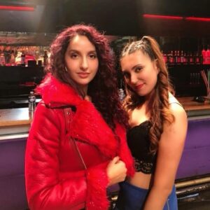 Tannaz Davoodi Instagram - Tbt shooting for Bollywood
Swipe up ➡️ Stay safe everyone ❤️ •
•
•
•

#shooting #shootings #bollywood #dancer #dance #india #indian #bollywoodmovie #varundhawan #johnabraham #sunnyleone #pulkitsamrat #ileanadcruz #norafatehi #soorajpancholi #rajpal #persiangirl #irani #iranian #tbt  #corona #quarantine #london #india #bollywooddance #bollywoodsongs #bollywoodactress #bollywoodactor #bollywoodstyle