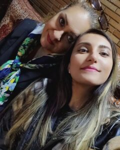 Tannaz Davoodi Instagram - Iran ❤️ ♡ ♡ ♡ ♡ ♡ ♡ #iran #tehran #iranian #persian #irani #persiangirl #iraniangirl #iraniangirls #girls #brunettegirl #blonde #medditeranean #love #family #familytime #familygoals #familyphotography #familytravel #familyfun #fun #iloveyou #photo #smile