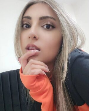 Tannaz Davoodi Instagram - Blonde Tannie🤭✨️

☆
☆
☆
☆
☆
☆

#newhair #blonde #newhairstyle #blondehair #blondie #girl #persian #iranian #irani #persiangirl #iraniangirl #iran #tehran #orange #guess #guessoutfit #hoodie #fashion #dokhtarirani #browneyes #love #instafashion #newme
