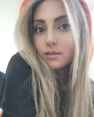 Tannaz Davoodi Instagram - Blonde Tannie🤭✨️

☆
☆
☆
☆
☆
☆

#newhair #blonde #newhairstyle #blondehair #blondie #girl #persian #iranian #irani #persiangirl #iraniangirl #iran #tehran #orange #guess #guessoutfit #hoodie #fashion #dokhtarirani #browneyes #love #instafashion #newme
