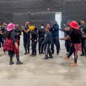 Taraji P. Henson Instagram - Thank you TO ALL OF THE BEAUTIFUL DANCERS FOR BEING SO PATIENT WITH AND VERY HELPFUL TO ME. I could not have given Shug life WITHOUT EACH AND EVERY ONE OF YOU INCREDIBLY GIFTED BEAUTIFUL PEOPLE!!! THANK YOU THANK YOU THANK YOU.  #also everything Blitz our director said below💜💜💜💋💋💋🙏🏾🙏🏾🙏🏾 #Repost from @blitzambassador
•
A special shout out to the Dancers of The Color Purple. @fatima_noir @iamdjdubz and @iamtiarivera assembled the best group of talented dancers ever. Thank you for bringing the best energy to my set. We couldn’t have done this without you geniuses! Y’all the real MVP’s. 🙏🏿✨💜