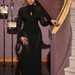 Taraji P. Henson Instagram - It was a true honor to present my sister @therealmaryjblige her well deserved #womanoftheyear award. Thank you @glamourmag for giving the 👑 her flowers and for including me in the celebration. What a night💜💜💜
