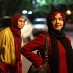 Taraneh Alidoosti Instagram - گویا اعلام شده فیلم «مادر قلب‌اتمی» به کارگردانی علی‌احمدزاده، به شرط حذف سی دقیقه از فیلم 😳 می‌تواند پروانه نمایش بگیرد. به امید اینکه بیشتر پلانهای مربوط به بازی خواهر عزیزم پگاه آهنگرانی حذف شود تا من، آرزو دارم در دوره‌ی آتیِ جشنواره‌ی فیلم کوتاه تهران بتوانیم شاهد روی پرده رفتن این اثر باشیم. 😐😆 --- بچه‌ها: طنز. طنزززززز!