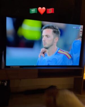 Tareq Al Harbi Instagram - شوفو ردة الفعل وقوة دعائي لمنتخب المغرب اهداء مني للشعب المغربي العظيم احبكم من كل قلبي #المغرب 🇸🇦❤️🇲🇦😂