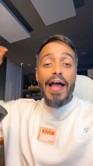 Tareq Al Harbi Instagram - ‏الآن صار عمري 32 سنة معكم فتى الميلاد شخصياً بقرأ كل تعليقاتكم واحبكم مره تفضلو باركو لي❤️