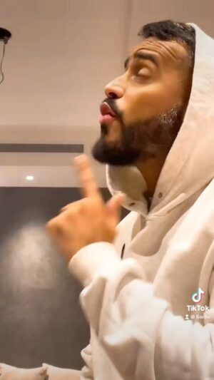Tareq Al Harbi Instagram - للسودانين بس 🇸🇦🇸🇩😍😂