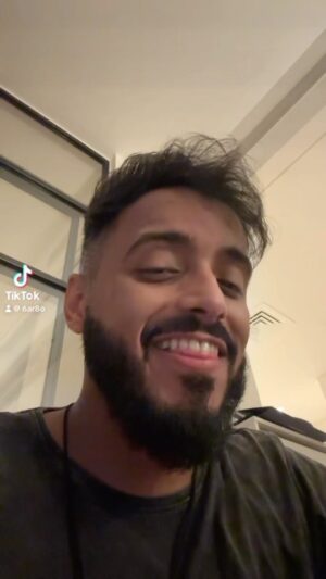 Tareq Al Harbi Instagram - صورت في ثلاث دول مختلفة تقدر تخمن كم وحدة ؟😂✨