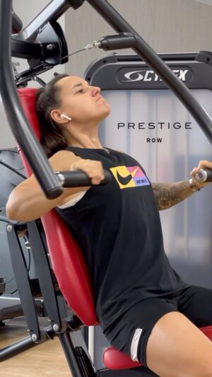 Tatyana Minzhurenko Instagram - Как думаете сколько раз в неделю я тренируюсь ?🫶💪🏻