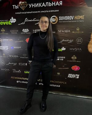 Tatyana Minzhurenko Instagram - 🖤