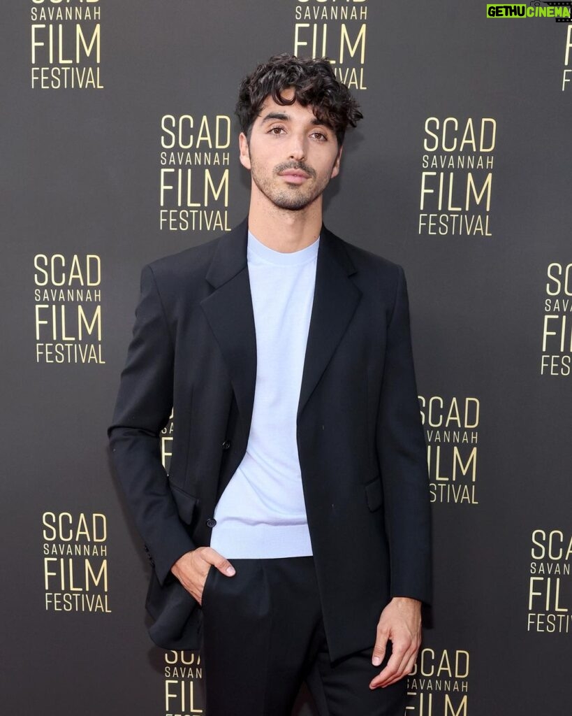 Taylor Zakhar Perez Instagram - Well, the award was a surprise. Thank you @savfilmfest for the @entertainmentweekly breaking big award. And a shout to @thewoolmarkcompany for the wool fit. Grateful to share career path and experiences with such a receptive bunch of students. Looking forward to working with you all in the future. Team: @jasonbolden @prada @michaelduenas Photo: @cindyord