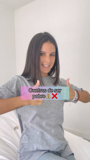 Teresa Pérez Instagram - Contras de ser pobre 💰❌ #chicas #chicos #humor