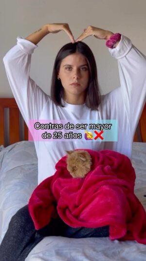 Teresa Pérez Instagram - Contras de ser tener más de 25 años ✌🏻😃 #chicas #chicos #humor