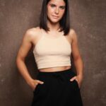 Teresa Pérez Instagram - Mi frase top de estos últimos días es: preocúpate menos y ocúpate más❤️ ¿No te sientes feliz haciendo lo que haces? Deja de preocuparte!! Encárgate de cambiar eso que no te hace feliz✨ La parálisis por análisis es justamente lo que me ha hecho sentirme peor que nunca esta última etapa de mi vida y, ¿Sabéis qué? Prefiero arrepentirme de algo que he hecho, a no hacerlo nunca y quedarme con la duda de lo que podría haber pasado. Os loviu🫶😃