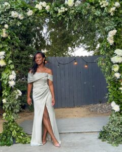 Tetona Jackson Instagram - Sage was the color. Maid Of Honor was the name. To The Scott’s 🍾🥂 may we one day get some solid postable pictures together @angeliquekatia & @camofallcity 😂