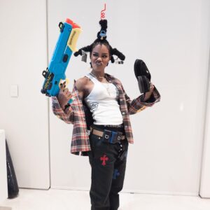 Teyana Taylor Instagram - Don’t be a menace to society while drinking your juice in Chrome Hearts & bunny steppassss 🐰🔫

Loc Dog 🔫

📸: @kvnhrtlss