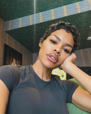 Teyana Taylor Instagram - Hi 🌹