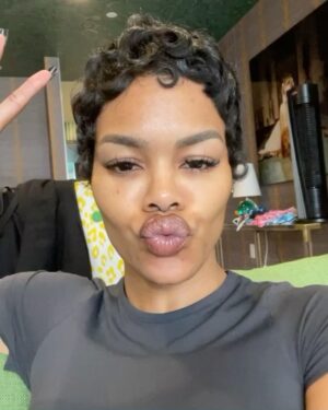 Teyana Taylor Instagram - Hi 🌹