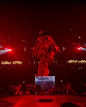 Teyana Taylor Instagram - Renaissance in H-Town hit different! 🔥🪩🔥 Bey did her fuckin big one! ☝🏾🪩🪩🪩🪩🪩🪩🪩🪩🪩🪩🪩