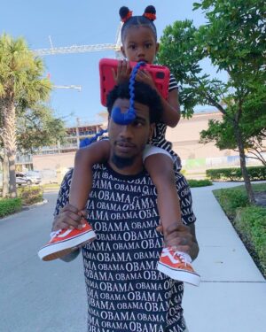 Teyana Taylor Instagram - Happy Father’s Day Hubzzzzz!🌹It has been one of theeeeee beautiful & greatest joys of my world watching you grow into the man you are today! Especially as a parent. No one ever said it would be easy but you make this papa thing look like a breezeeee. I love you, We love you. Happy Papa Smurf day @imanshumpert 🌹🌹🌹🌹