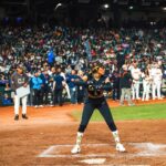 Teyana Taylor Instagram - PART 1 Photo Dumpppppp: It was a home run at the @cactusjackfoundation HBCU soft ball classic! A time was had! TEAM BLACK showed up and showed out!! 💪🏾 Thank you to my Jumpman familyyyyyy @travisscott @jumpman23 and @mlb for having all of us!!! Both team CREAM & BLACK did our big onesssssssss!! ⚾️🙌🏾💪🏾🖤 📸: @kvnhrtlss