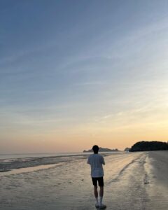 Tharatorn Jantharaworakarn Instagram - 🕊