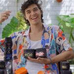 Thiago Vernal Instagram - Los tiempos cambian, lo que no cambia es EGO y su poder fijador. EH EH 🧡 Que año les gustó más?! • #publicidad Gracias @cristian.stewart.pro quedaron increíbles los looks ✂️