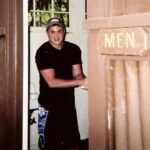 Thomas Beatie Instagram - J'ai fait la transition légalement il y a 20 ans. C'est génial d'avoir mon anniversaire en tant qu'homme de 20 ans! 🎂🎁 I legally transitioned 20 years ago. It feels awesome to be having a birthday as a 20-year old man! Hawaii,Honolulu