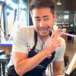 Thomas Beatie Instagram - Créer des souvenirs du temps de peinture de papa / fils à @muse_paintbar ❤️👨‍🎨 Creating memories of Daddy/son painting time. National Harbor, Maryland