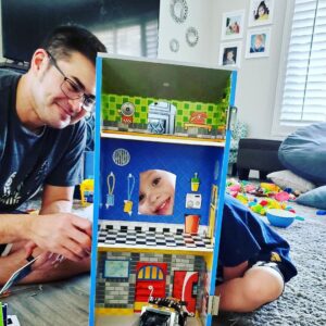 Thomas Beatie Instagram - 20 janvier: Je viens d'avoir un nouveau président pour mon anniversaire! ☮️🏛⚖️🇺🇸🎂🎁
January 20: I just got a new president for my Birthday!