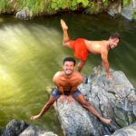 Tiago Careto Instagram - Hoje passámos a tarde nas @fragasdesaosimao 🏔 Apesar da água ser fria 😅 esta praia fluvial embutida entre duas fragas tem uma beleza única 🌾 A água é tão limpa que se vê cada pedrinha! #fragasdesaosimao #turismo #centro #interior #portugal Fragas De São Simão