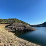 Tiago Careto Instagram - Mais uma tarde incrível no paraíso 🌾🌅 #barragem #barragemdocabril #pedrogaogrande #portugal #jackrussell #beagle Barragem Do Cabril