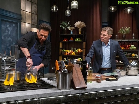 Tiffany Derry Instagram - Tonight’s the night!! Tuesday, September 5th at 9/8c pm- “Titans vs Scott Conant” Iconic chef @conantnyc enters @bobbyflay Triple Threat kitchen to prove he still has what it takes to compete with the best. Scott enjoys showing off his skills to the Titans, and it's all fun and games until judge @chefjwaxman puts the pressure on. #BobbysTripleThreat @foodnetwork