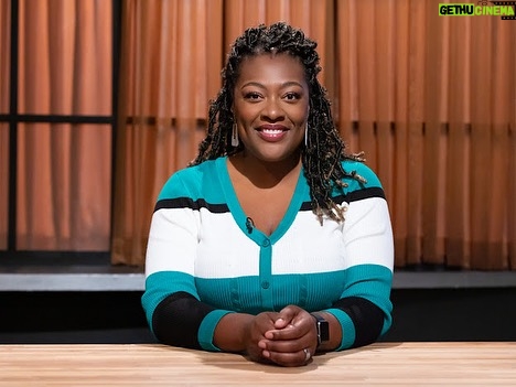 Tiffany Derry Instagram - Ya Girl back on Chopped for a double hitter again on @foodnetwork Stay tuned for #bobbystriplethreat afterwards Premiering Tuesday, September 5th at 8/7c pm- “Beef Knuckle Down” Do you want kimchi fries with that? When the chefs get fried potatoes topped with Korean chile powder in the appetizer basket, the judges could be in for some fusion confusion or satisfying first plates. The competitors find a versatile and lean cut of meat in the entrée basket: beef knuckle. Then, a strange pizza and a rich nut are two of the mandatory items for the last two chefs in the dessert round. @thetedallen @chefmarcmurphy @chefbrookew @FoodNetwork #Chopped Food Network "Chopped"