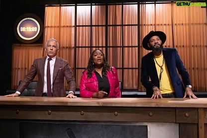 Tiffany Derry Instagram - Look who’s back on Chopped Fam!! Tuesday, August 22nd at 8/7c pm “Burger: Impossible” Bring on the burger battle! Four chefs who are obsessed with burger mastery compete to see who will reign supreme. The grinders are going strong from the start as the chefs race to make magnificent appetizer burgers using premium beef before setting their sights on epic lamb burgers for the main. As if making sweet burgers for dessert wasn't challenging enough, one chef ups the level of difficulty by breaking a critical piece of kitchen equipment. @thetedallen @chefjustinsutherland @geoffreyzakarian A great time was had by all😎 @foodnetwork #Chopped #shef #cheftiffanyderry #rootssoutherntable #rootschickenshak