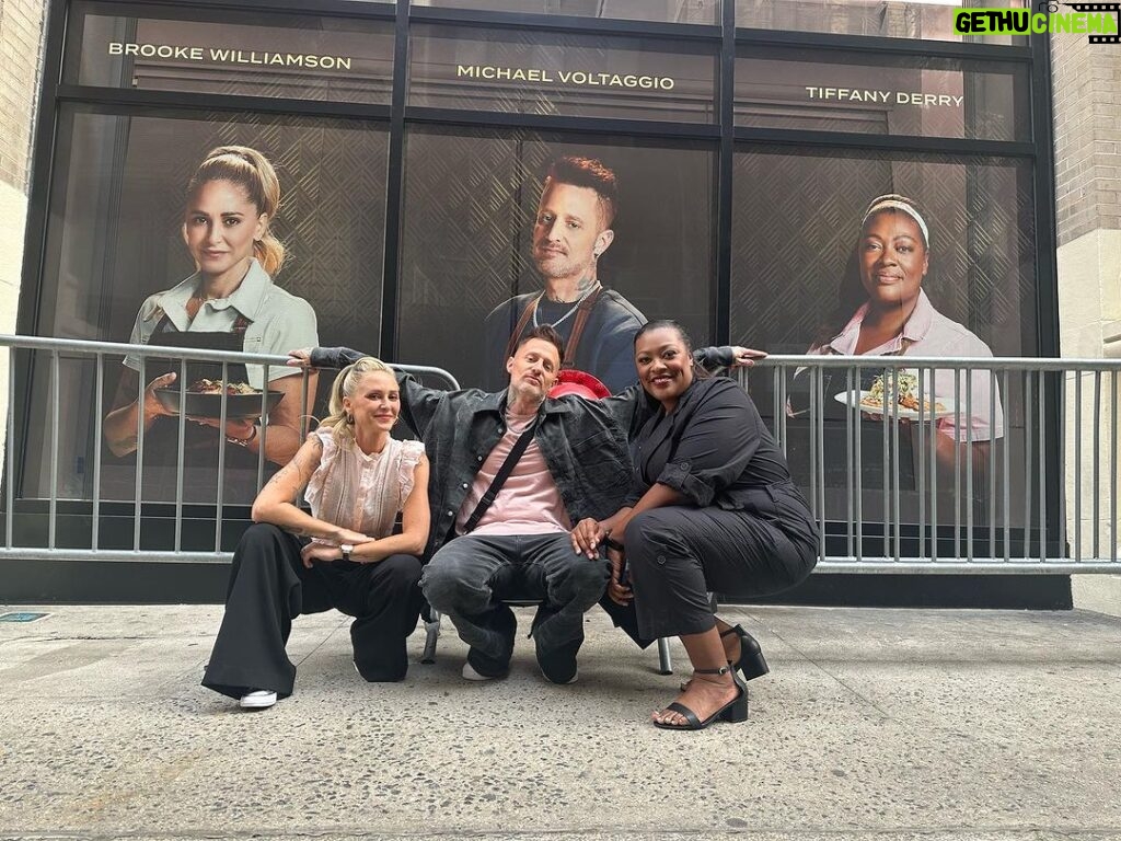Tiffany Derry Instagram - So imagine pulling up to do some media events at @foodnetwork Kitchen and you see your face on the wall!! Yes had no clue y’all!! We had the best time hanging and can’t wait to do it again. Go check us out on Park Ave and tag us with your pics @chefbrookew @mvoltaggio @bobbyflay #bobbystriplethreat #shef #foodnetwork Food Network Kitchen
