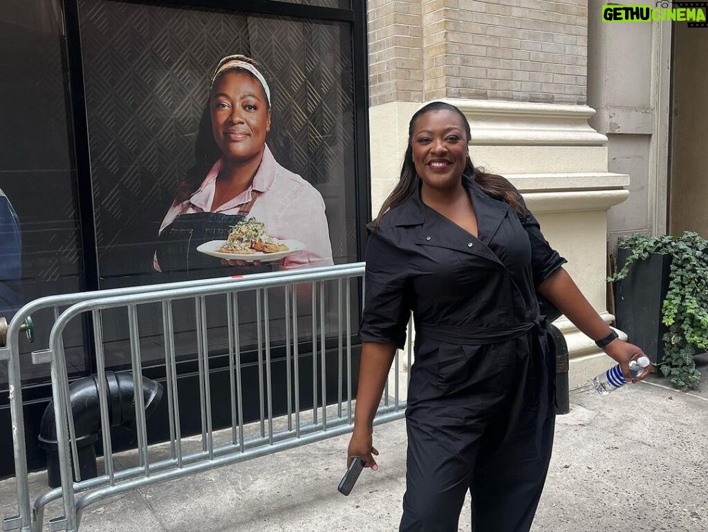 Tiffany Derry Instagram - So imagine pulling up to do some media events at @foodnetwork Kitchen and you see your face on the wall!! Yes had no clue y’all!! We had the best time hanging and can’t wait to do it again. Go check us out on Park Ave and tag us with your pics @chefbrookew @mvoltaggio @bobbyflay #bobbystriplethreat #shef #foodnetwork Food Network Kitchen