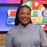 Tiffany Derry Instagram - I can’t believe the finale is happening tonight for #worstcooks on @foodnetwork so don’t miss out!! Congrats to the recruits who have made it this far and all of Team Blue!! Let’s Go Blue #teamblue #shef #cheftiffanyderry