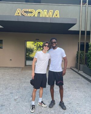 Timothée Chalamet Instagram - 🇮🇹✌️
