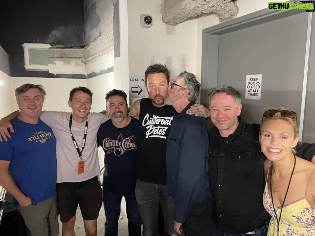 Timothy Omundson Instagram - Saturday night was yet ANOTHER EPIC show put on by my pals, @frankturner , & @_sleepingsouls @calloumi , @ben11oyd , @mattsleepingsoul , @cahirod @losteveningsfest And it just happened to mark 9 years and four days of first meeting these cracking musicians , at a show in in 🇬🇧 Plus as an added bonus we got to be reunited with the wonderful @ @jess.guise it’s going to take awhile to repair the roof at the house of blues #FT/HC Absolute #Ledends of course , per tradition I had to sneak in a smooch, Massive thanks and love to the incomparable, @tre_stead who ALWAYS goes above and beyond for @allisonomundson and I , It’s no wonder she’s been named tour manager of the year so many times, she also gets our friend of the year award ❤️ House of Blues Anaheim