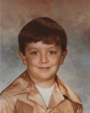 Timothy Omundson Instagram - #WayBackWednesday  Sorry, ladies, he’s taken. you missed  You all missed your chance  to pass notes to this dork  back at Sherwood Forest Elementary. commence  Building your Time Machines.