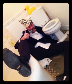 Timothy Omundson Instagram - Keep it Klassy, this New Year’s Eve,Kidz‼️☠️🎩🚽🍸🥳🎊