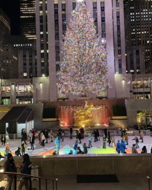 Timothy Omundson Instagram - It’s so exciting to be back in New York City, for tomorrow night’s  Olympic sized premiere of @percyseries  #Hepheftus🔥⚒️ is in the big city  I Can’t wait to connect with  new friends in this unbelievably talented cast, and old friends on the  Producing  dream  team, at the Percy Ball.
