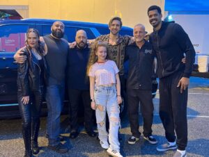 Timothy V. Murphy Instagram - My gang are tougher than yours…another one in the can “Guns Up” @maxrosinski @solomonyounghughes @riccigrams @kevinjamesofficial @loueyfromthehood @madflavors_world @tobemiro  @edwardjohndrake @thecjperry @glowpunk @theshirleytempleking …sorry for for cutting our heads off in the second photo,Max @millenniummedia  @gingerjoelle @pacificsun #melissaleo ☘️☘️☘️