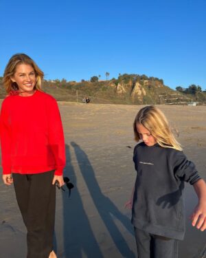 Timothy V. Murphy Instagram - Christmas Day in LA @caitlinamanley ☘️☘️☘️😍😍😍🥃🥃🥃